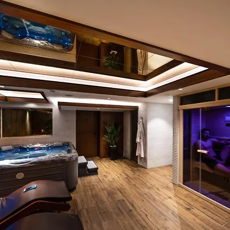Hotel Sky 4*